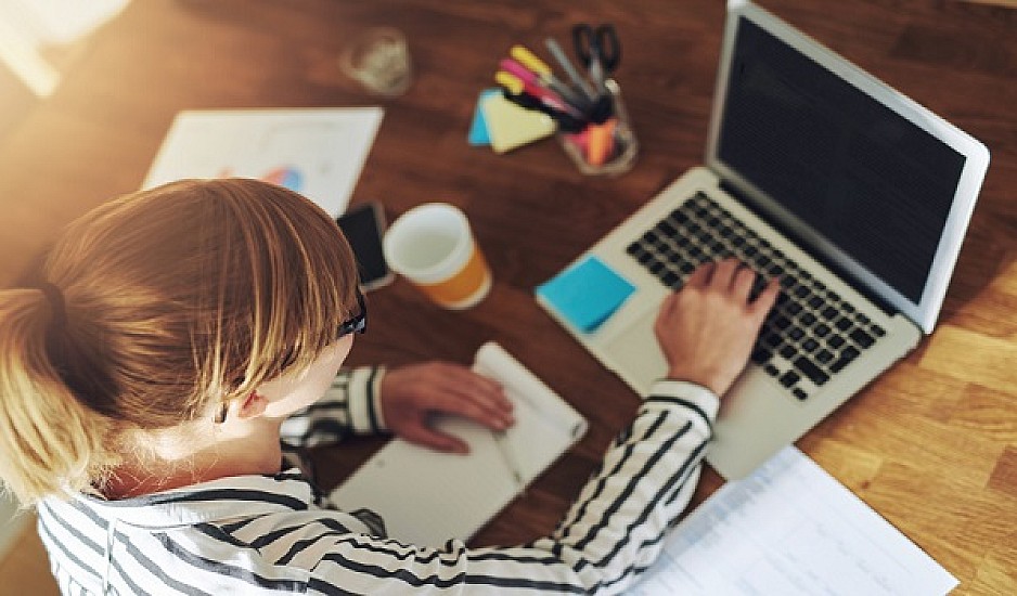 Δουλειά από το σπίτι 3 tips για να σταματήσεις την εργασιακή μοναξιά