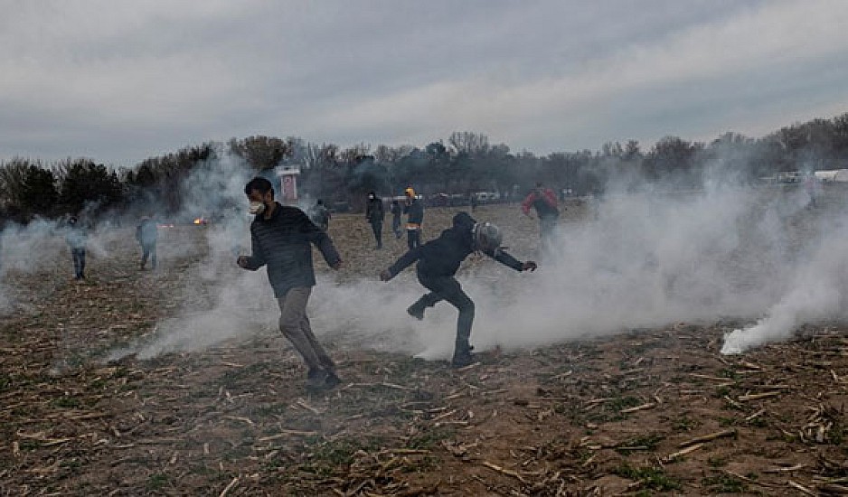 Νέα ένταση στον Έβρο: Χημικά ρίχνουν οι Τούρκοι - Live εικόνα από τις Καστανιές