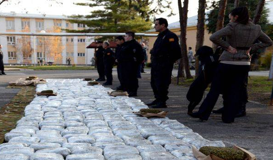 Κατασχέθηκαν 300 κιλά κοκαΐνης σε ιστιοφόρο στο Εκουαδόρ, συλλήψεις και στην Ελλάδα