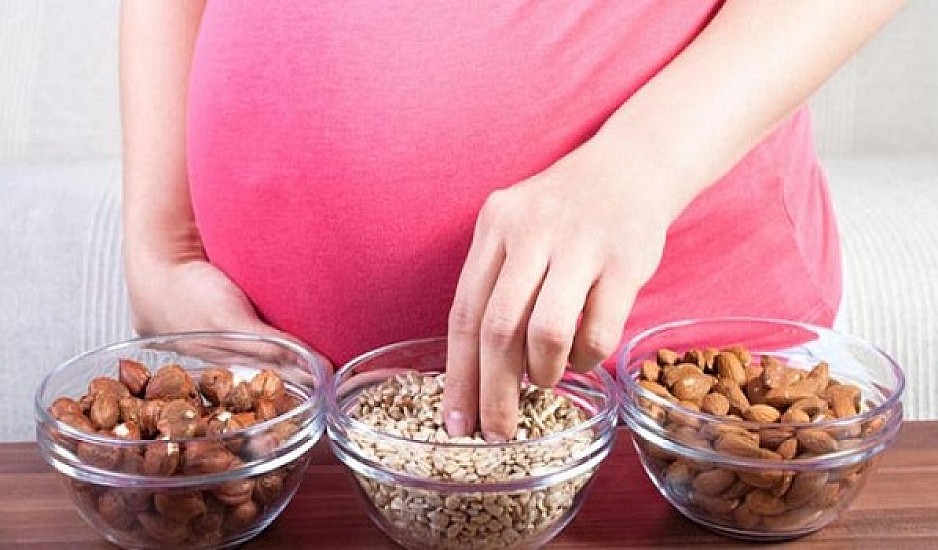 Γιατί οι γυναίκες πρέπει να τρώνε ξηρούς καρπούς στην εγκυμοσύνη
