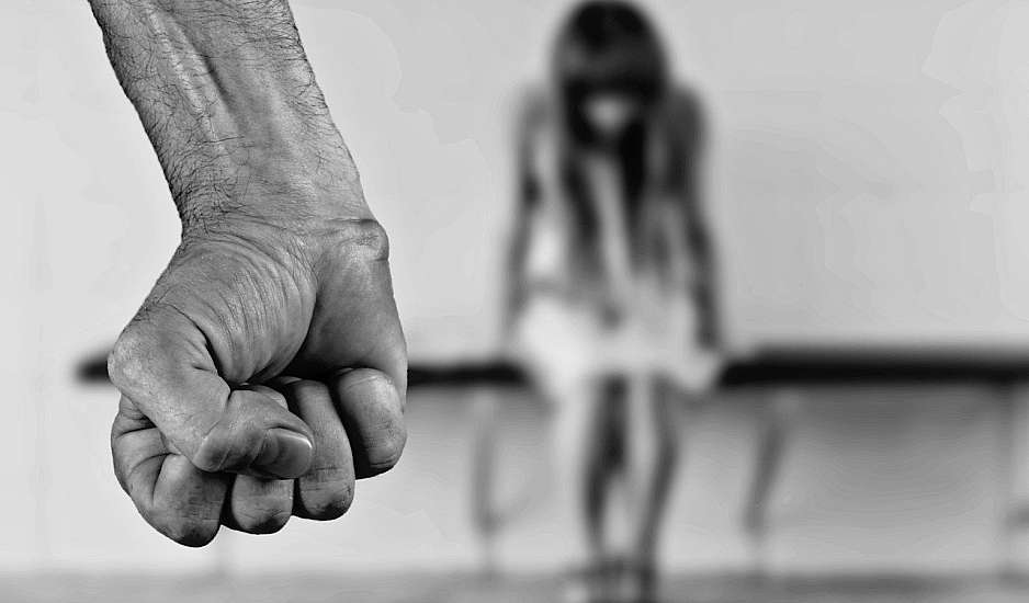 Ηλία: Παιδιά κατήγγειλαν τη μητέρα τους για ενδοοικογενειακή βία