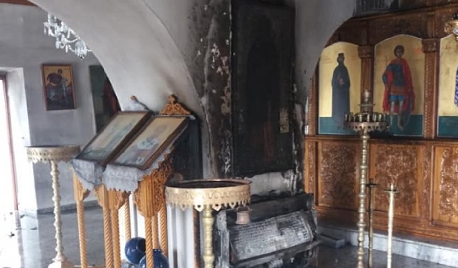 Σοβαρές ζημιές σε εκκλησία στην Κρήτη μετά από φωτιά
