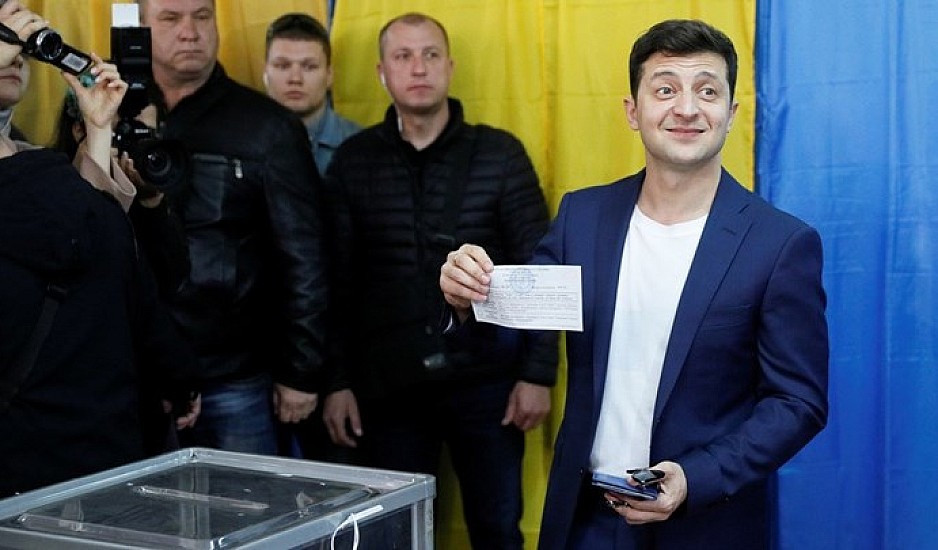 Νικητής των ουκρανικών εκλογών ο κωμικός Βολοντίμιρ Ζελένσκι