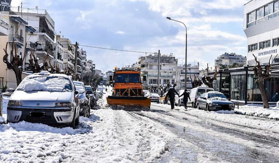 Η κακοκαιρία χτυπάει - Ραγδαία πτώση θερμοκρασίας και χιονοπτώσεις