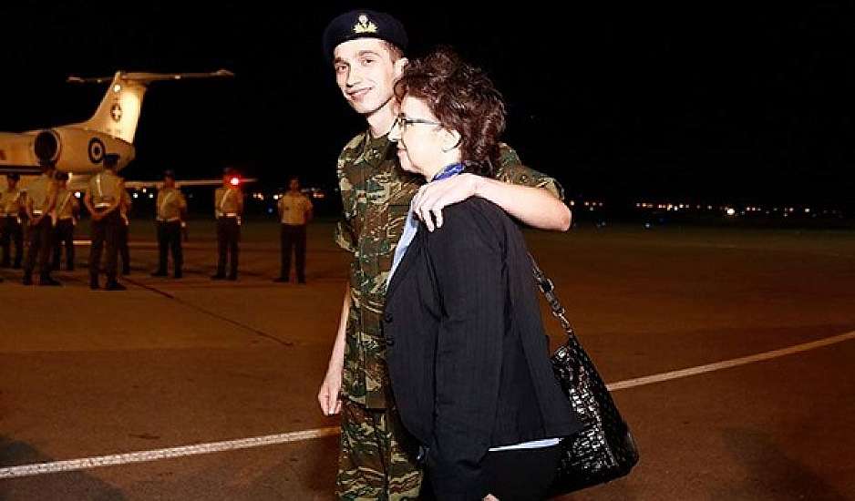 Η συγκινητική απαίτηση του Αγγελου Μητρετώδη από τη μητέρα του