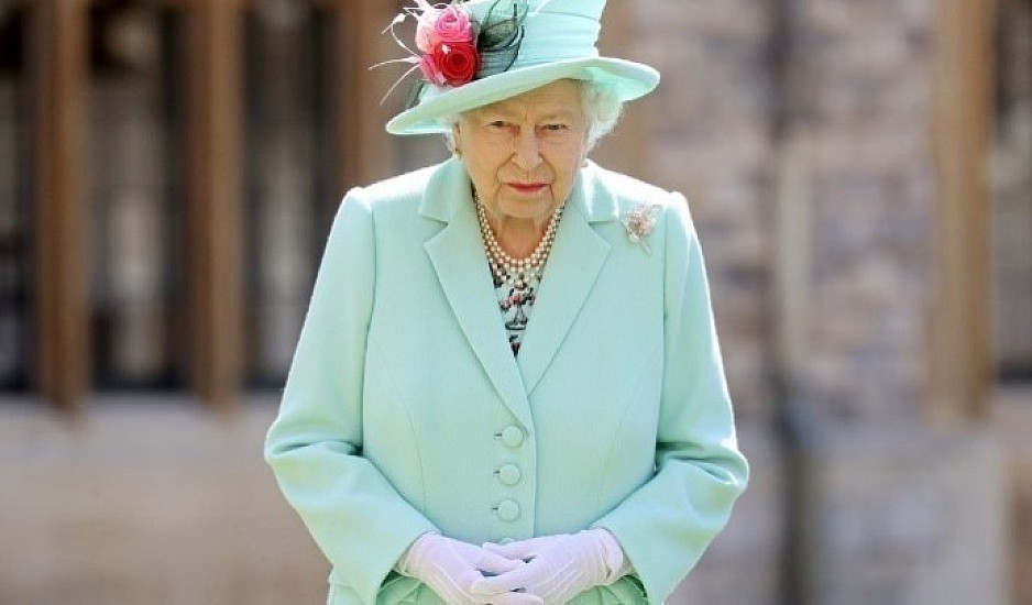 Βασίλισσα Ελισάβετ: Σπάνια ντοκουμέντα από τη ζωή σαν παραμύθι