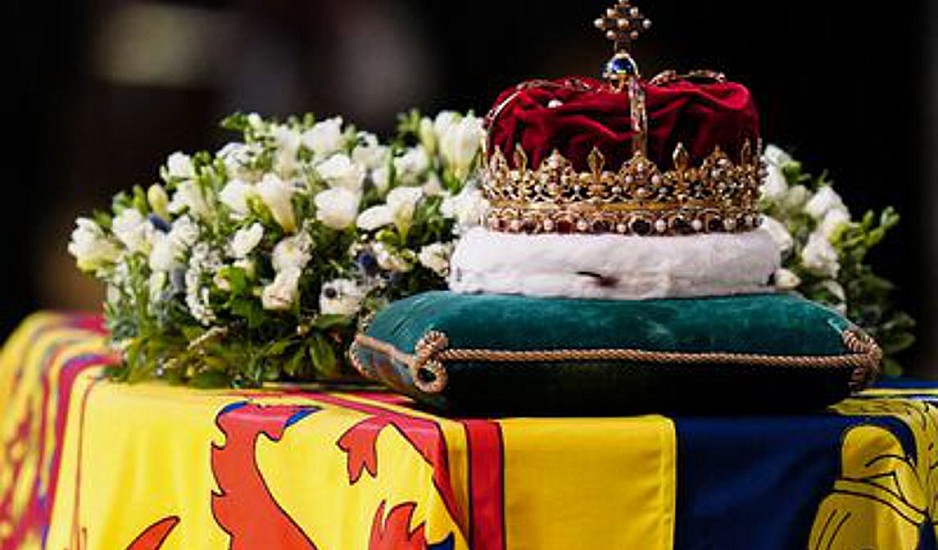Βρετανία: Αρχίζει σε λίγες ώρες η τελετή για τον ενταφιασμό της βασίλισσας Ελισάβετ
