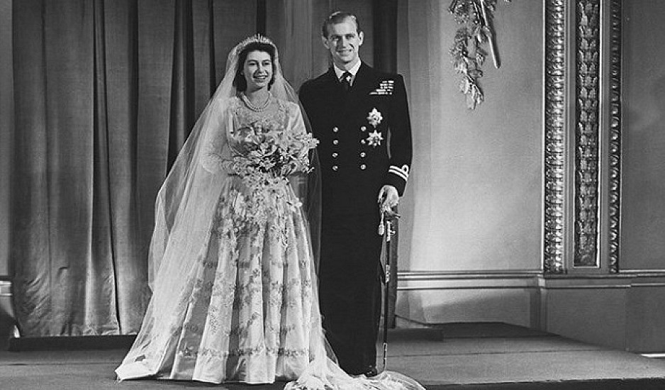 Πρίγκιπας Φίλιππος - Βασίλισσα Ελισάβετ: Ο βασιλικός γάμος που κράτησε για 73 χρόνια