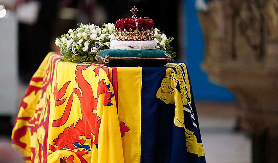 Η Σκωτία αποχαιρετά την Βασίλισσα Ελισάβετ - Σε λαϊκό προσκύνημα η σορός της