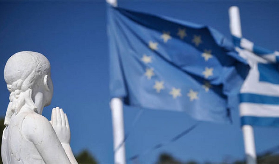 CNBC: Γράφεται ιστορία - Τι σημαίνει η συμφωνία για Ελλάδα και Ευρωζώνη