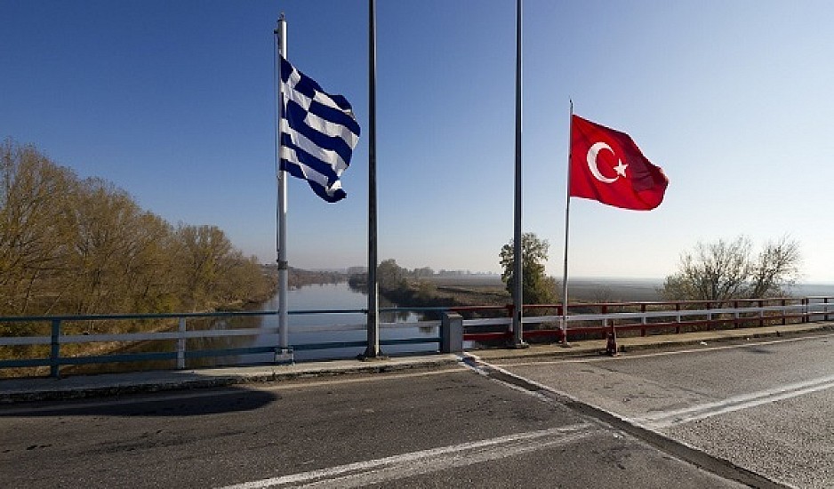 Σύλληψη Τούρκου στον Έβρο: Πέρασε παράνομα τα σύνορα. Τι λένε οι Τούρκοι