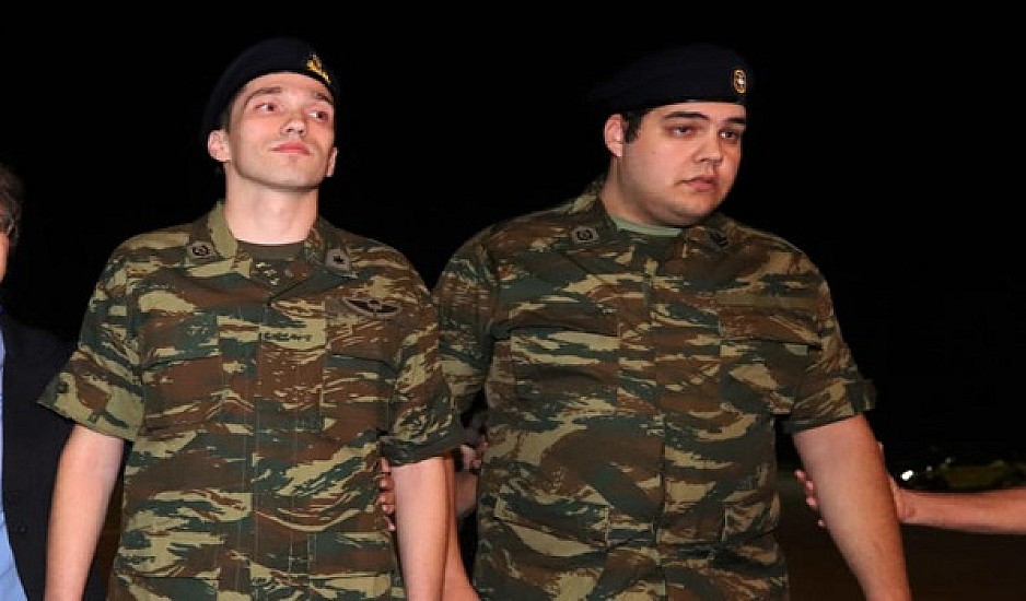 Η Άγκυρα επέστρεψε τα κινητά στους δύο Έλληνες στρατιωτικούς