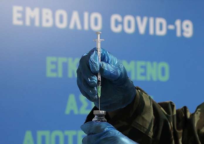 Νέα μεγάλη μελέτη για τα εμβόλια COVID-19: Τι δείχνει για εγκεφαλικά και καρδιακά επεισόδια