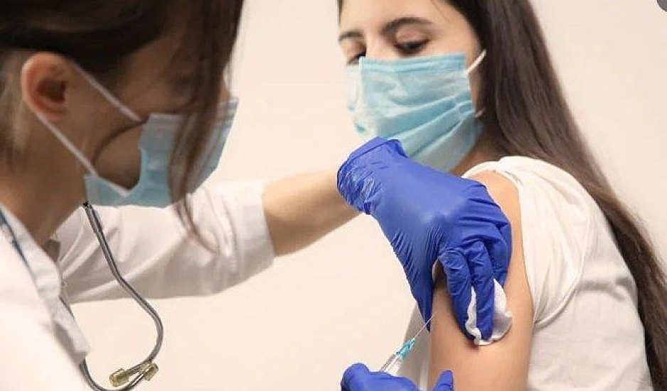 Πάνω από 75% του ενήλικου πληθυσμού έχει εμβολιαστεί πλήρως στην Κύπρο