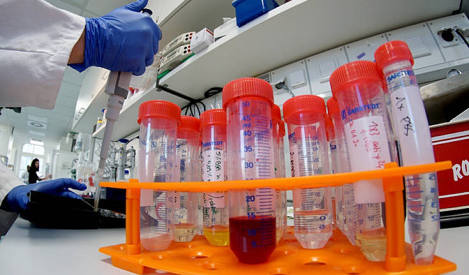 Κορονοϊός: Επιστήμονες ετοίμασαν το εμβόλιο σε χρόνο ρεκόρ