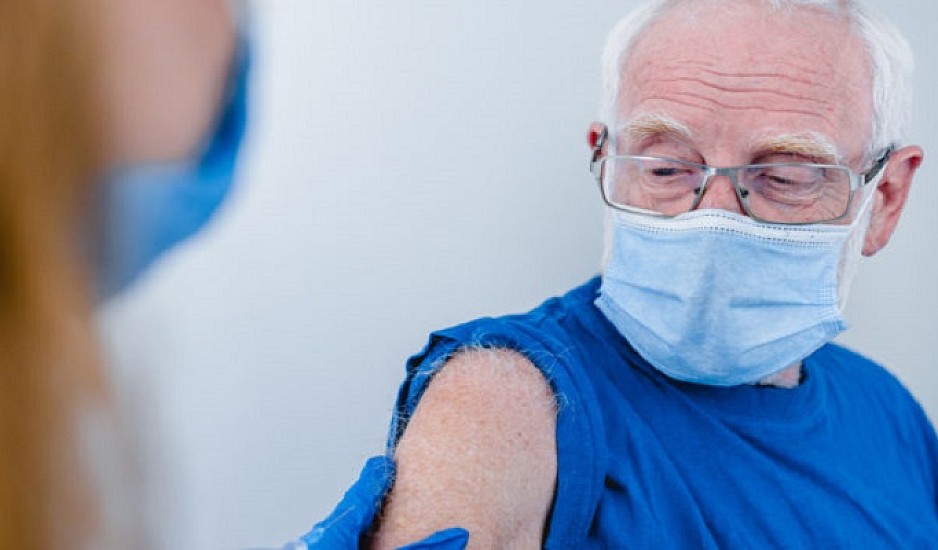 Κύπρος-Εμβολιασμοί: Θωρακίστηκε το 82% των ατόμων άνω των 80 ετών