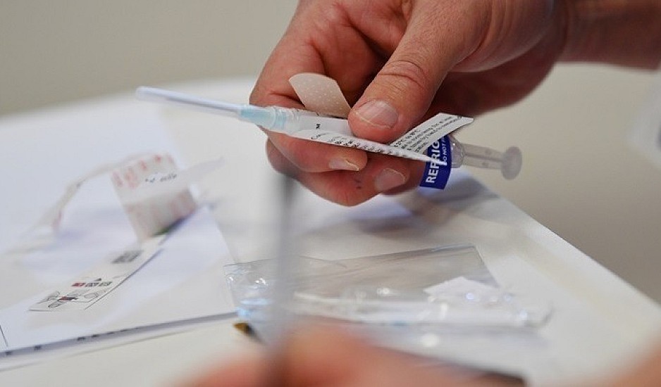 Εμβόλιο κορονοϊού: Πόσες δόσεις κατέληξαν στα σκουπίδια στην Ελλάδα