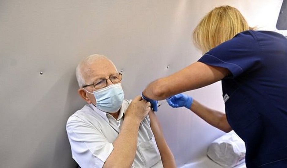 Πλεύρης: Σε μία εβδομάδα ξεκινούν οι εμβολιασμοί με τα νέα εμβόλια