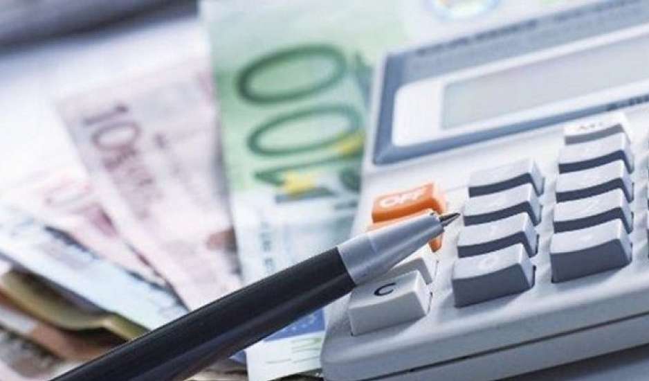 Μισθολογικές αυξήσεις στο δημόσιο και ευνοϊκές ρυθμίσεις οφειλών