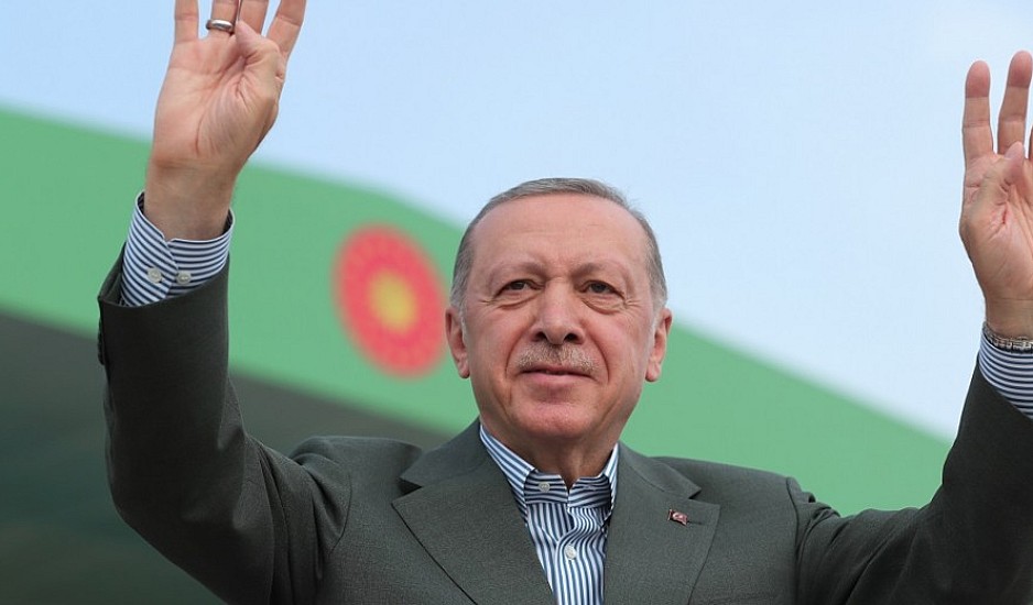 Δημοσκοπικό χαστούκι για τον Ερντογάν: Ήττα στον δεύτερο γύρο των εκλογών