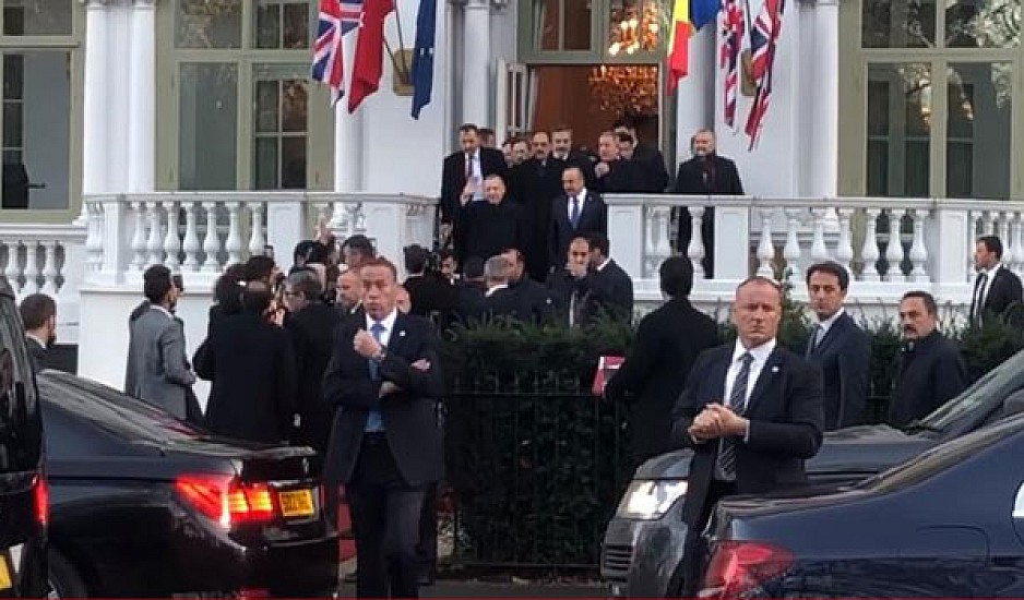 Λονδίνο: Αποδοκίμασαν τον Ερντογάν έξω απο το ξενοδοχείο του