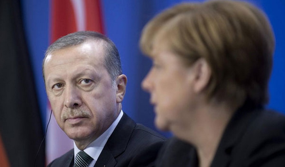 Ερντογάν σε Μέρκελ: Η ΕΕ υπέκυψε στον εκβιασμό Ελλάδας και Κύπρου