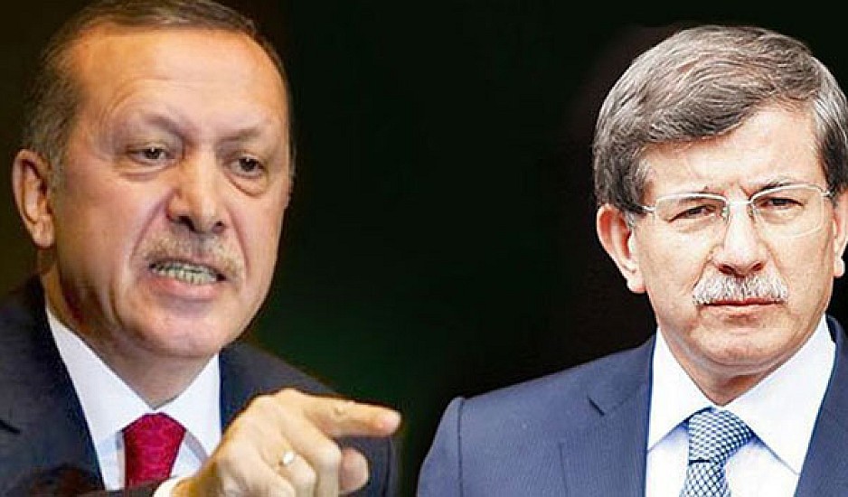 Ραγδαίες εξελίξεις στην Τουρκία: Ο Ερντογάν αποπέμπει τον Νταβούτογλου από το ΑΚΡ