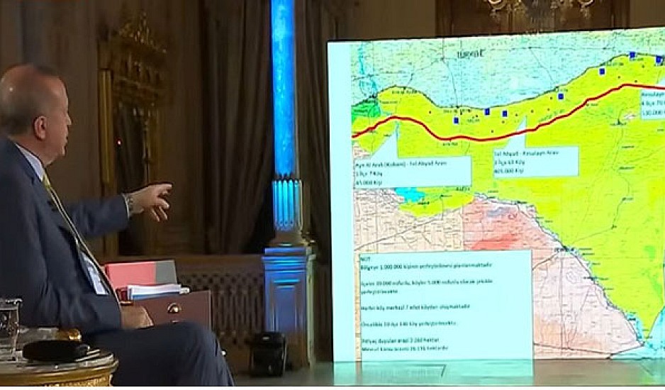 Συνεχίζει τις προκλήσεις ο Ερντογάν: Έδειξε χάρτες με τα σχέδιά του για την αν. Μεσόγειο