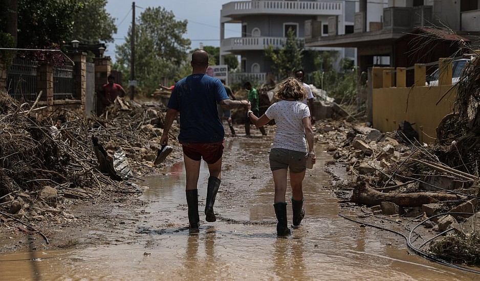 Εύβοια: Περισσότερα από 1.000 σπίτια έχουν καταστραφεί στην παραλία του Βασιλικού