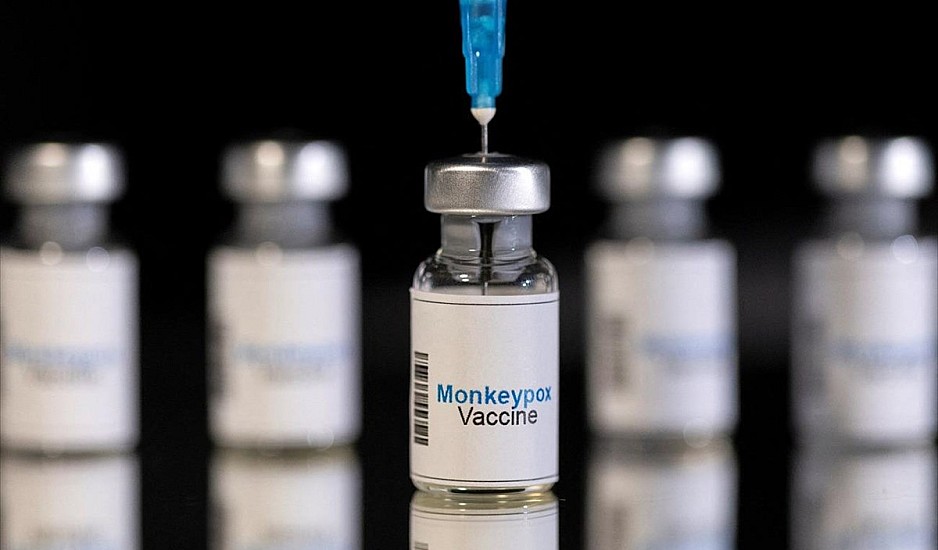 Ευλογιά των πιθήκων: Την Τρίτη φτάνουν στη χώρα τα πρώτα εμβόλια - Ποιοι θα τα κάνουν