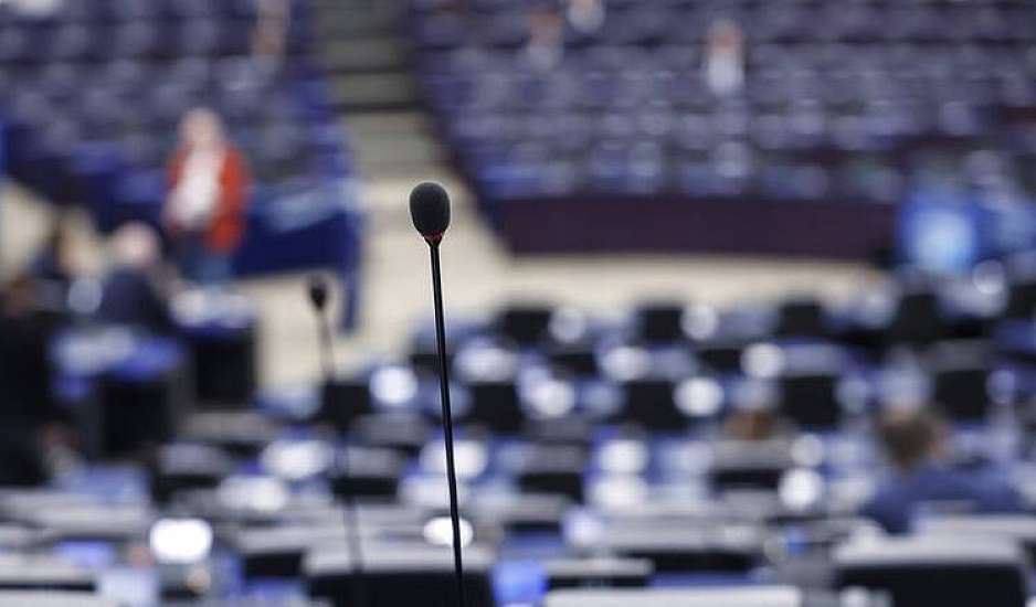 Ευρωεκλογές: Πολιτικές αναταραχές και μούδιασμα στην Ευρώπη μετά την άνοδο της Ακροδεξιάς
