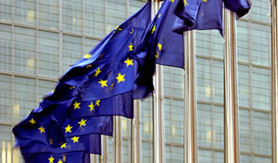 Φον ντερ Λάιεν: Eυρωπαϊκό σχέδιο Μάρσαλ δισ. ευρώ θα ενώσει γενιές