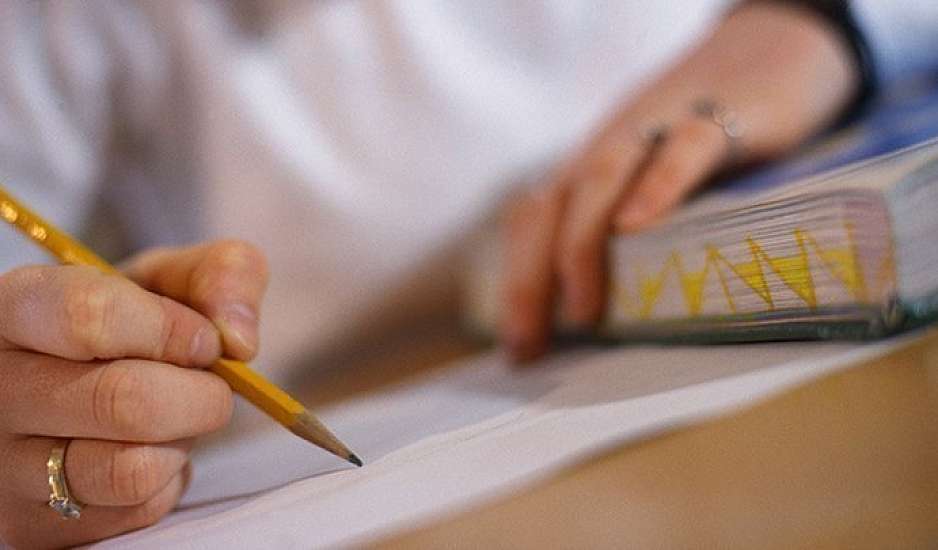 Κατάργηση της Τράπεζας Θεμάτων ζητούν καθηγητές. Άγχος από εκπαιδευτικούς και μαθητές για την ύλη