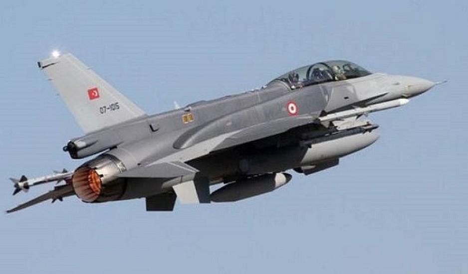 Παραβιάσεις από τουρκικά μαχητικά και εικονικές αερομαχίες πάνω από το Αιγαίο