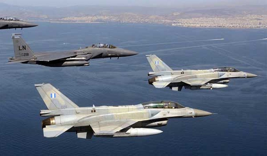 Ελληνικά F16 πέταξαν πάνω από την Κύπρο