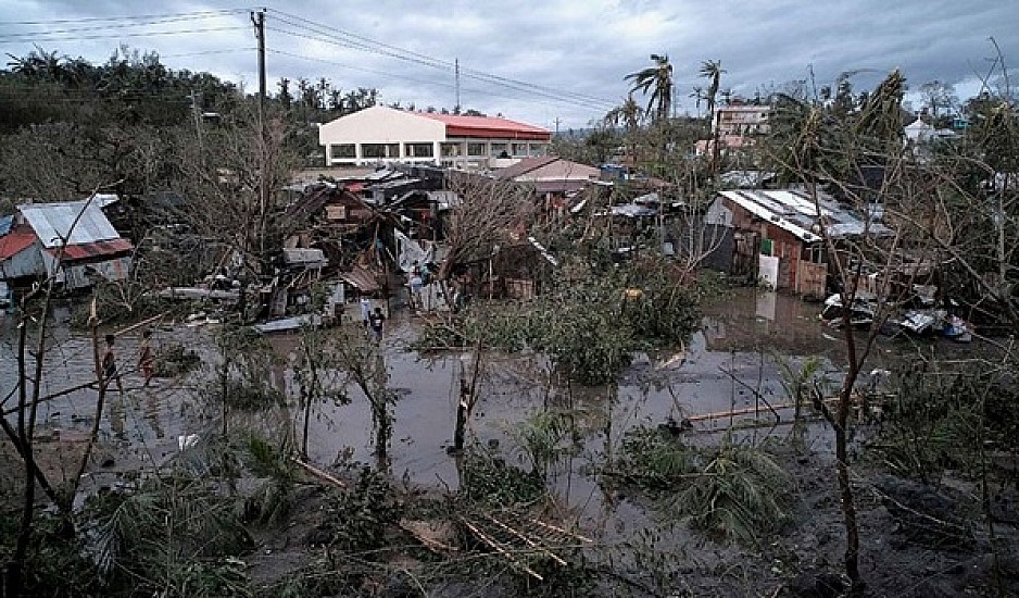 Φιλιππίνες: Στους 10 οι νεκροί από τον τυφώνα Καμούρι