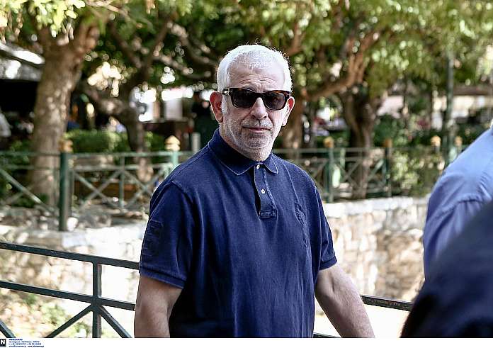 Πέτρος Φιλιππίδης: «Δεν έχω πάει με όλη την Ελλάδα σαν το Σπαλιάρα» – «δεν θέλω να έχω το τέλος του Σωκράτη»