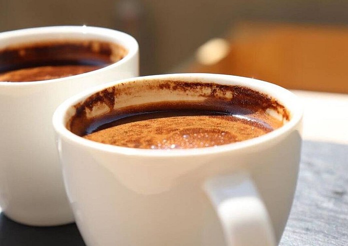 Δες τι να βάλεις στον καφέ σου το πρωι για να αποκτήσεις επίπεδη κοιλιά