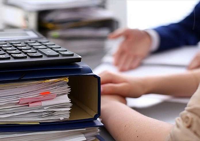 Πρώτες πληρωμές έως 3.000 ευρώ για «καρφώματα» φοροδιαφυγής – Επιβράβευση πολιτών που αποκάλυψαν «μαϊμού» αποδείξεις