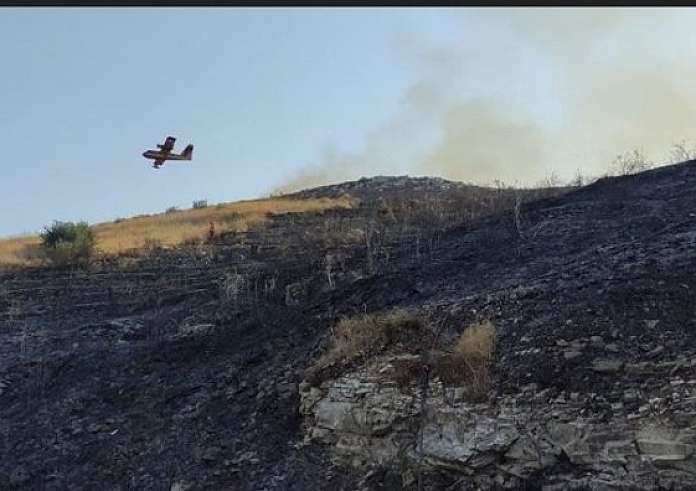 Ξάνθη: Υπό μερικό έλεγχο τέθηκε η πυρκαγιά στην περιοχή Θαλασσιά