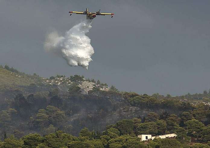 Αναζωπυρώσεις σε Έβρο και Ροδόπη - Συνολικά 74 πυρκαγιές σε όλη τη χώρα