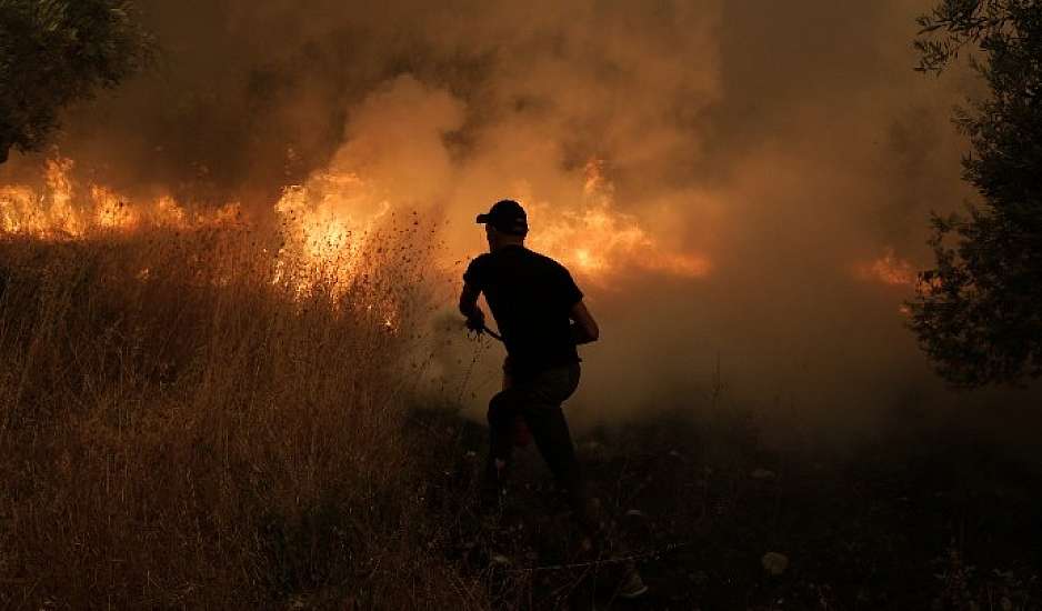 Αρκετά δύσκολη η κατάσταση με τη φωτιά στη Γορτυνία