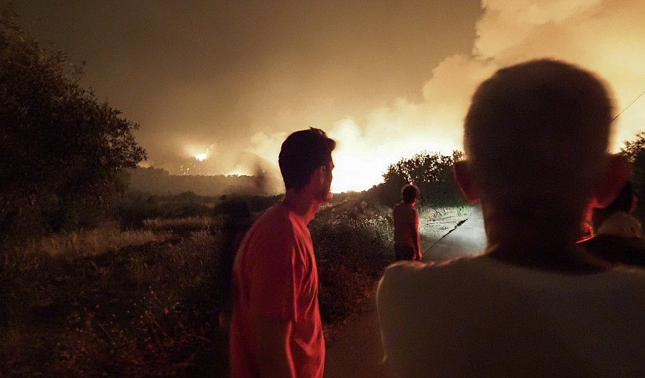 Εύβοια: Κάηκε το σπίτι πυροσβέστη την ώρα που επιχειρούσε σε άλλο χωριό