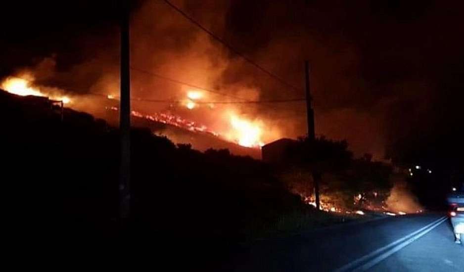 Φωτιά στο Πόρτο Ράφτη: Υπό μερικό έλεγχο η πυρκαγιά, κινδύνευσαν σπίτια
