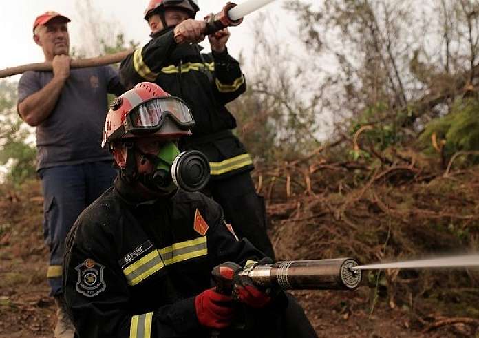 Κικίλιας: «Απετράπησαν τα χειρότερα στη Ζάκυνθο» – Πρόστιμο 2.578 ευρώ σε 55χρονη για εμπρησμό από αμέλεια