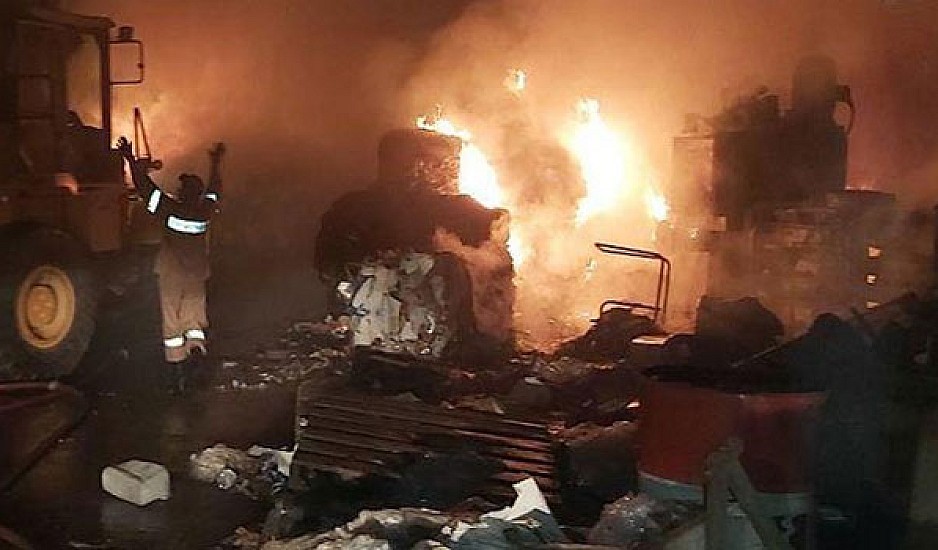 Φωτιά στον ΦΟΔΣΑ Ζακύνθου - Κάηκαν αποθήκες και μηχανήματα