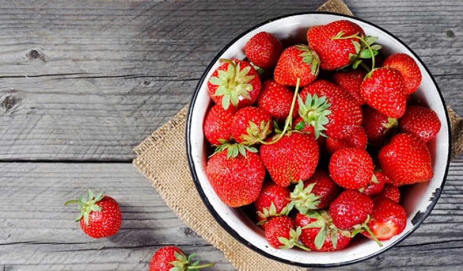 Τι προσφέρουν οι φράουλες στην υγεία σας – Σπουδαία οφέλη αλλά και κάποιοι κίνδυνοι