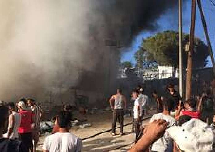 Βίντεο ντοκουμέντο από την στιγμή της έντασης στη Μόρια
