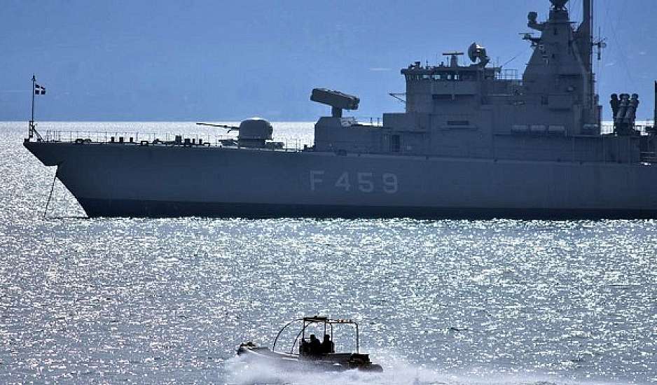 Η Γαλλία στέλνει πλοίο του Πολεμικού Ναυτικού για να μεταφέρει ασθενείς από την Κορσική