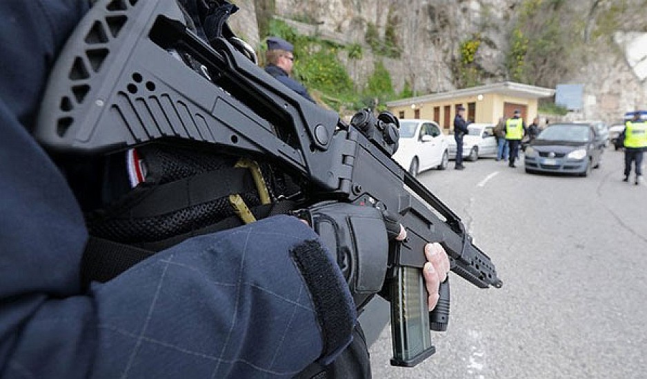 Πυροβολισμοί σε σούπερ μάρκετ στη Νότια Γαλλία. Πληροφορίες για νεκρούς και ομήρους